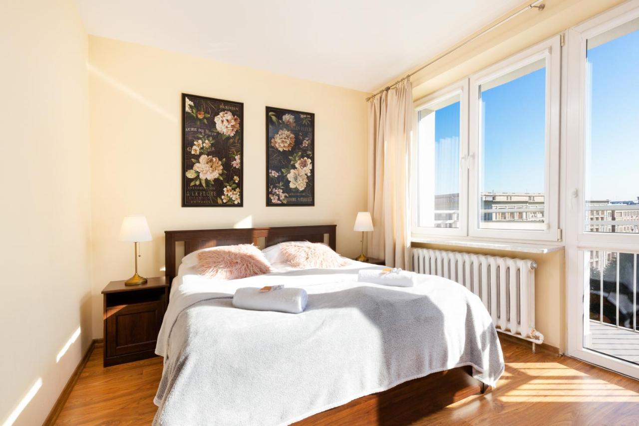 Apartments City Center Krucza By Renters ワルシャワ エクステリア 写真
