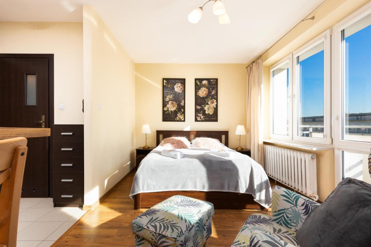 Apartments City Center Krucza By Renters ワルシャワ エクステリア 写真