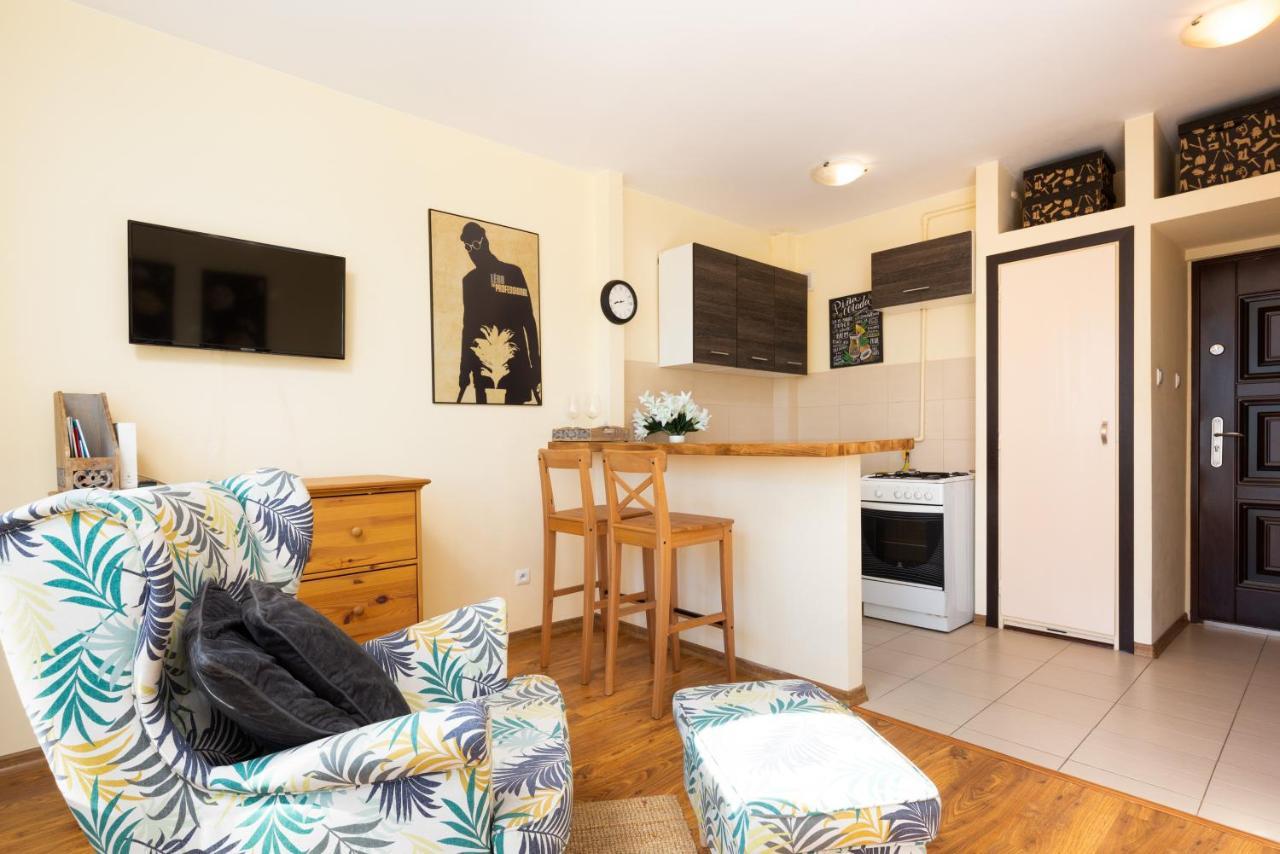Apartments City Center Krucza By Renters ワルシャワ エクステリア 写真